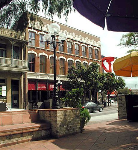 The Riverwalk Vista San Antonio Bagian luar foto